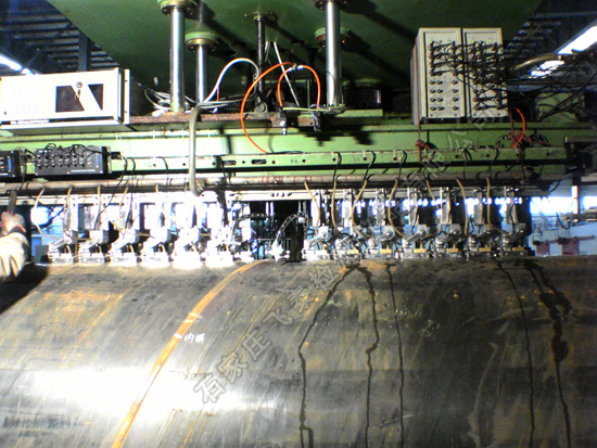 鋼管超聲探傷設(shè)備.jpg 鋼管超聲探傷設(shè)備.jpg